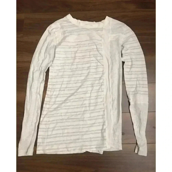 Lululemon Top  - Picture 1 of 3